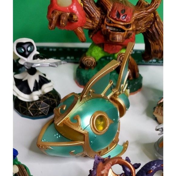 Lot of Skylanders Toys Figurines Spyro and more Activision Figurines - Picture 10 of 16